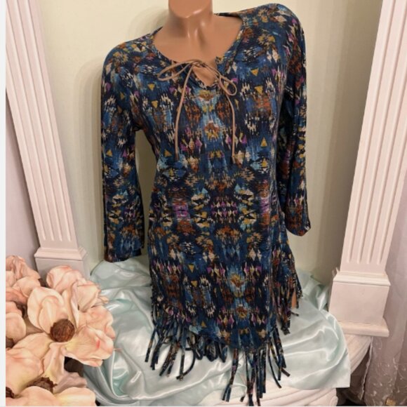 Unbranded Tops - Unbranded. Size Large. Southwestern fringed Pullover. Tie Neck. Stretch. B125